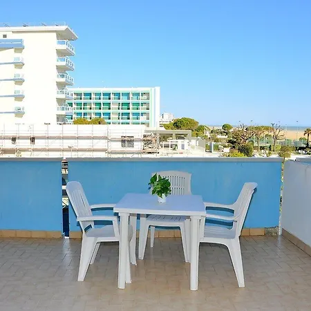 Daire Sea View Flat With Balcony And Pool Bibione