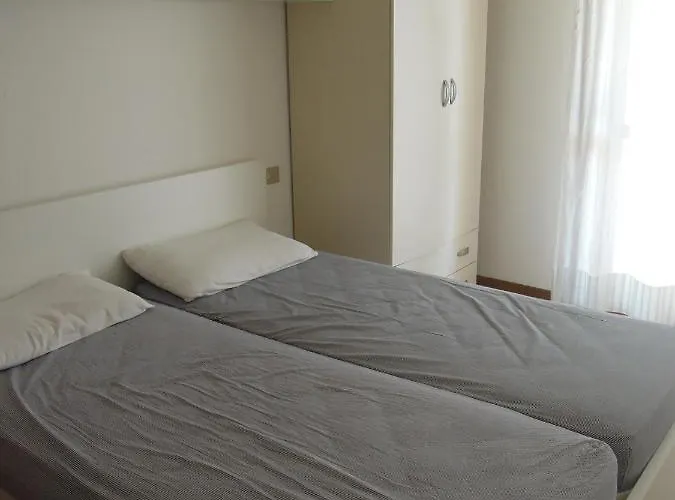 Daire Sea View Flat With Balcony And Pool