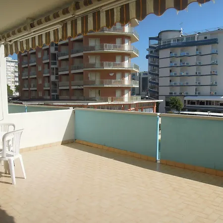 Sea View Flat With Balcony And Pool